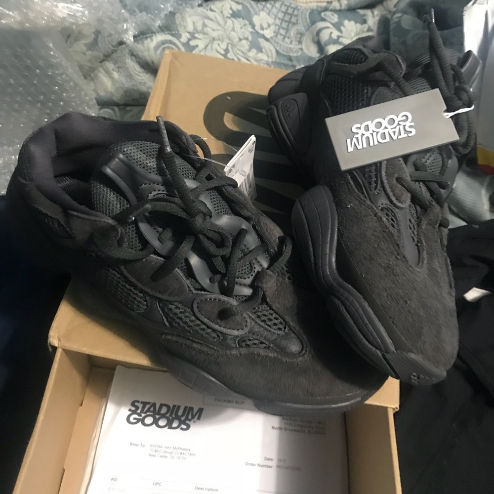 Yeezy 500 utility black
